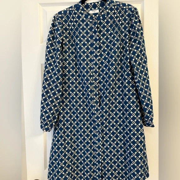 UNTUCKit Blue and White Dress - Picture 1 of 5